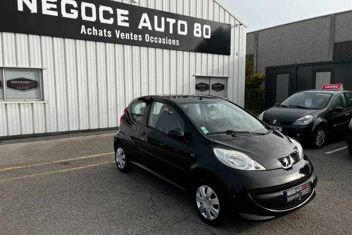 PEUGEOT 107