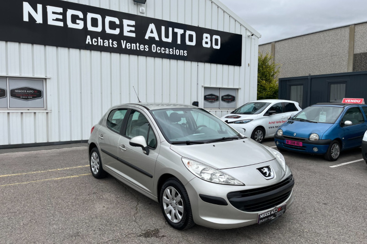 PEUGEOT 207