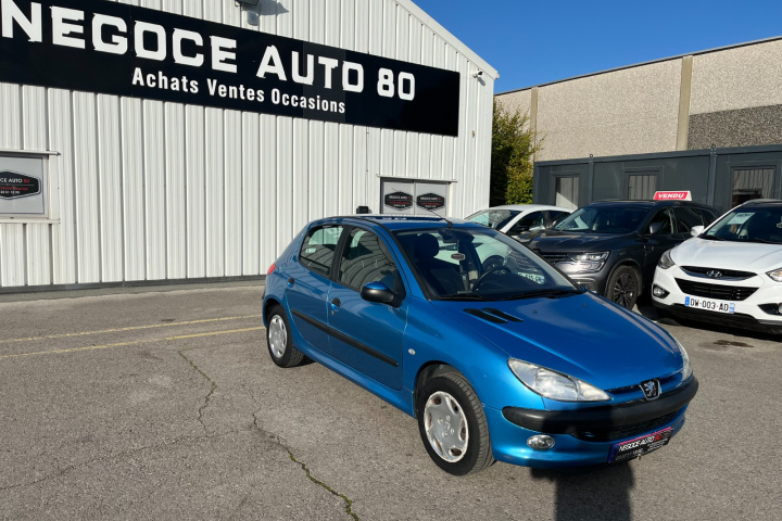 PEUGEOT 206